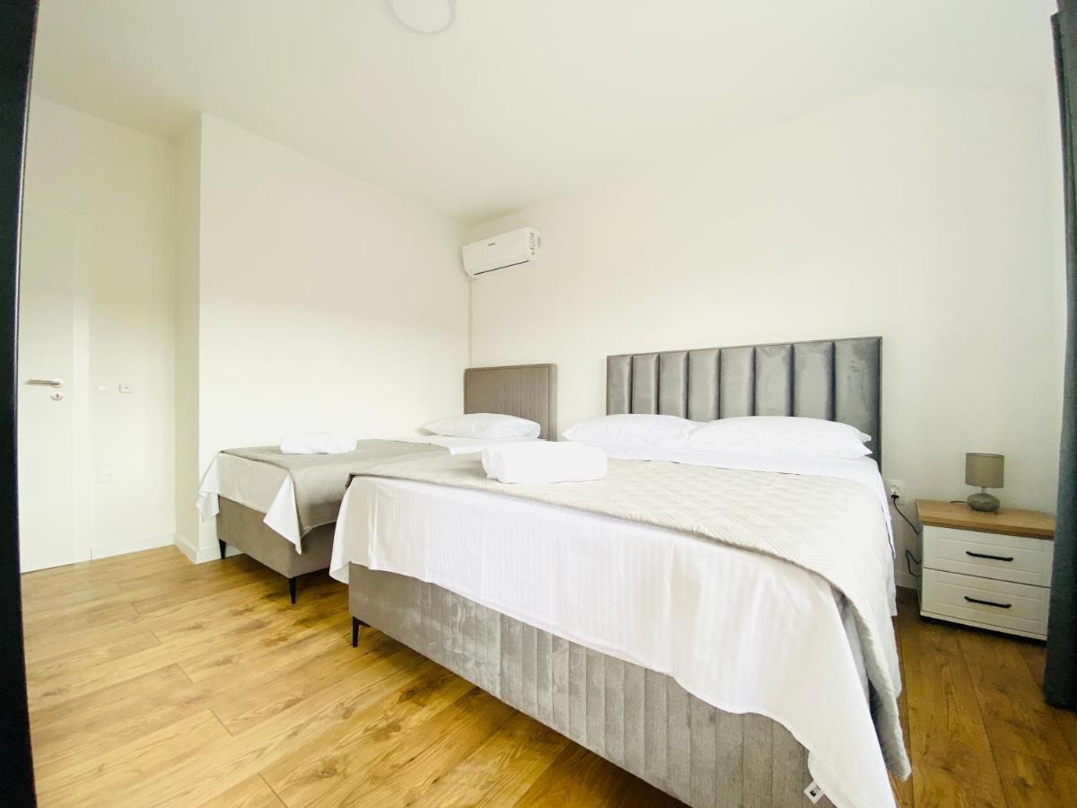 West Apartments Zadar Bagian luar foto