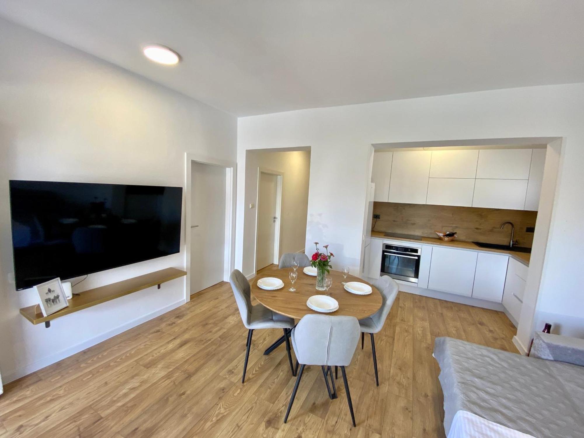 West Apartments Zadar Bagian luar foto