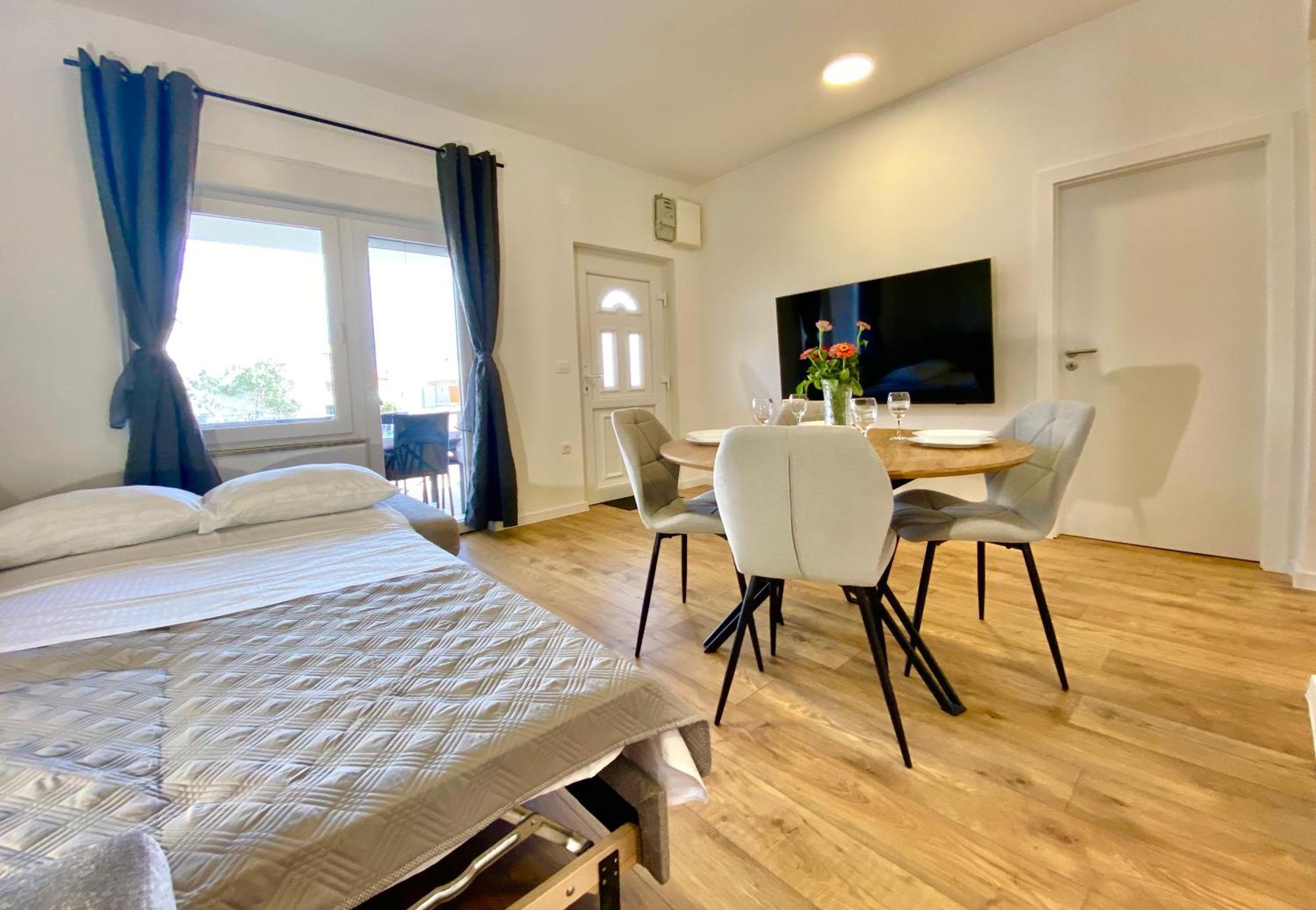 West Apartments Zadar Bagian luar foto