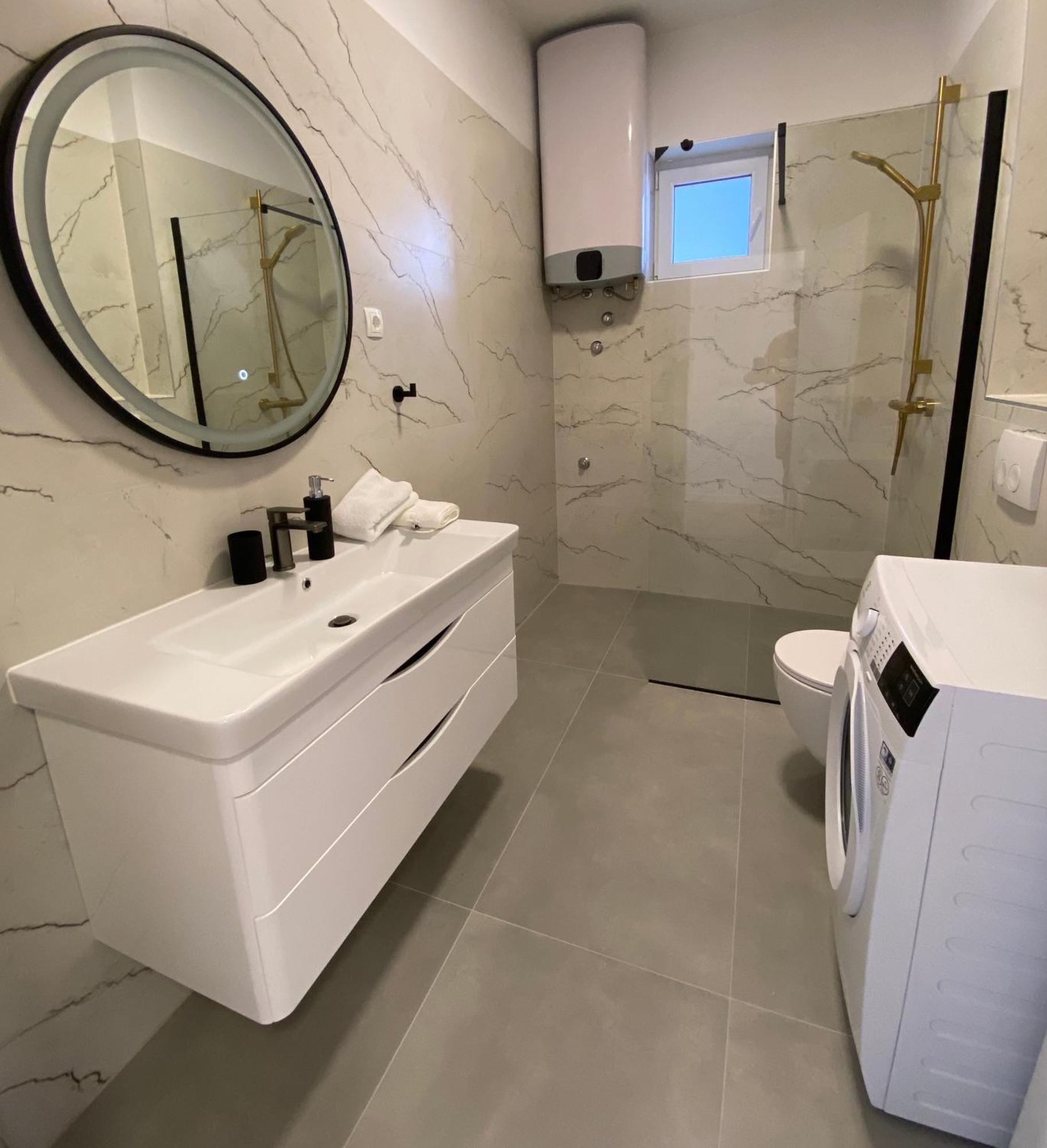 West Apartments Zadar Bagian luar foto