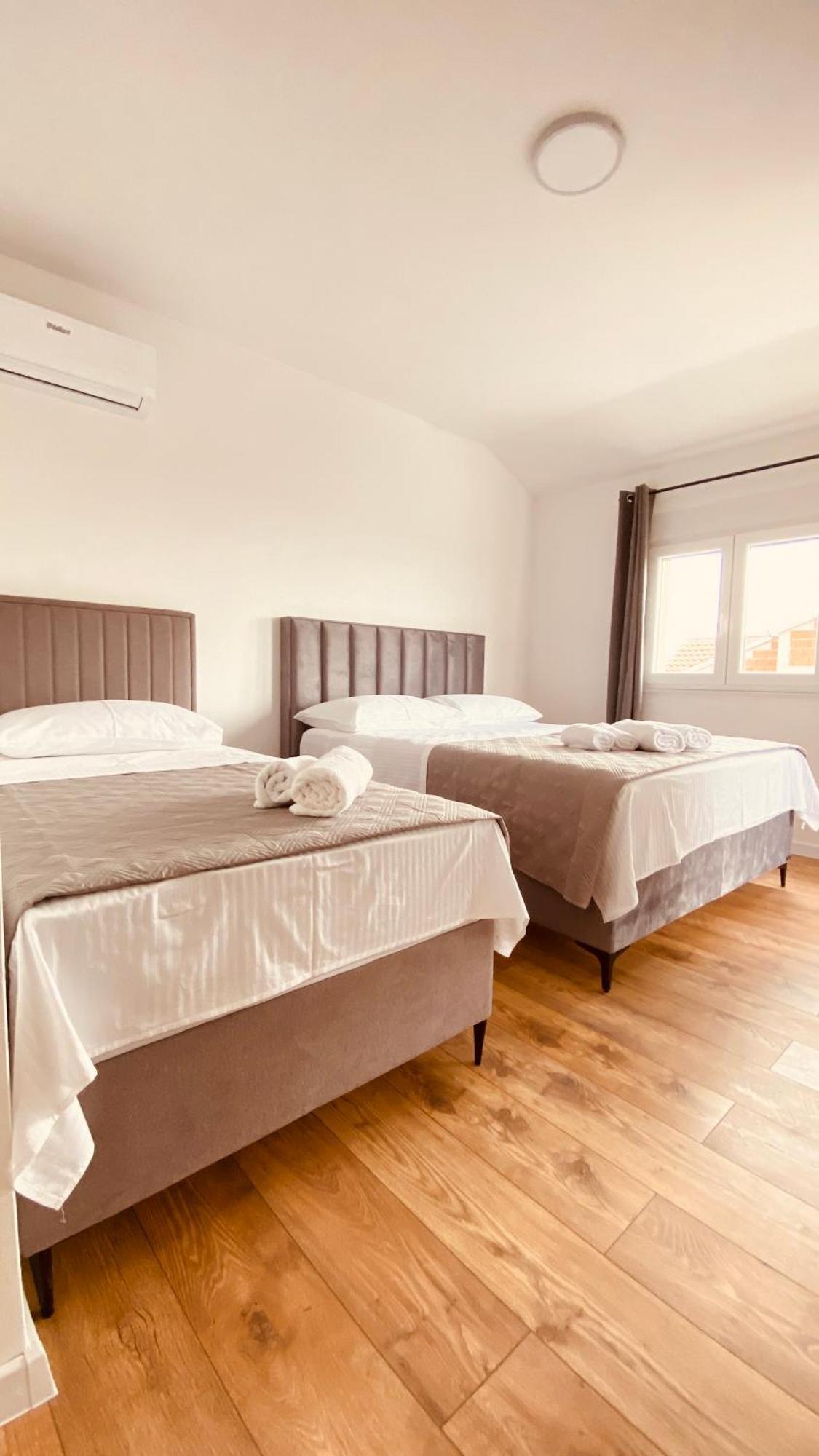 West Apartments Zadar Bagian luar foto